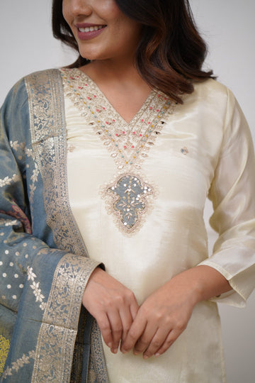 Women Embroidered Chanderi  SILK  kurta set