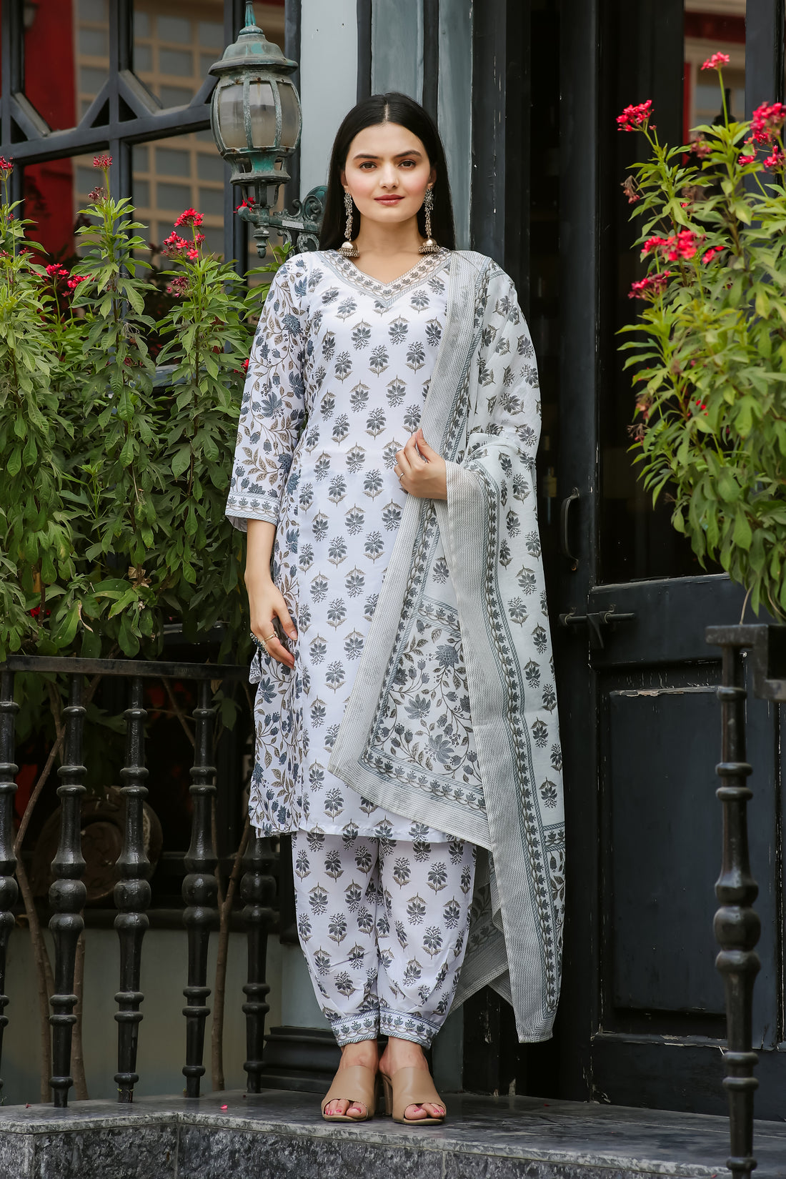 Musline Kurta Set With Printed Dupatta