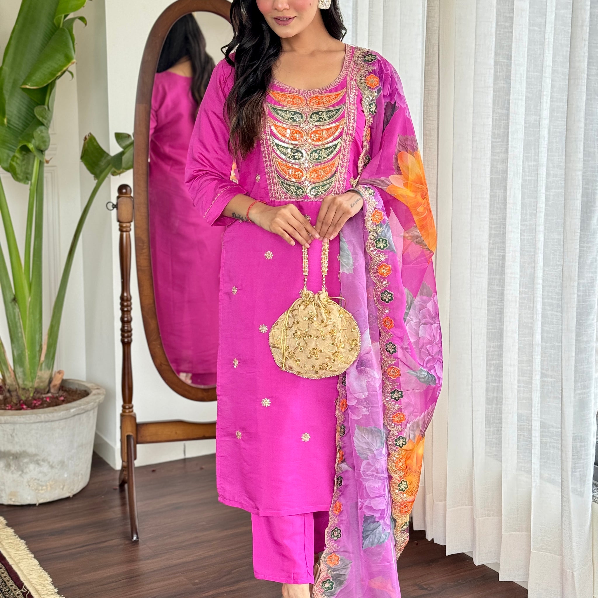 WOMEN Embrodairy Stright Kurta Set