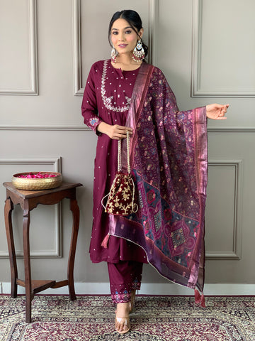 Viscose Chanderi Kurta With Pant And Jacquard Printed Dupatta